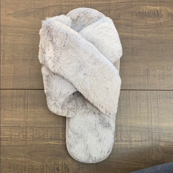 Slippers - Picture 4 of 4